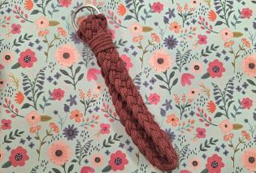 Crafternoon: Macrame Keyrings