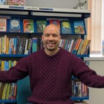 Stories Everywhere: Story and Craft with Storyteller Chris Adriaanse