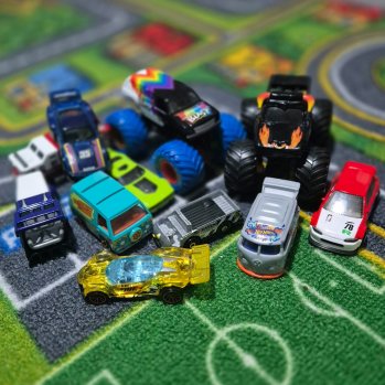 Hot Wheels Family Fun