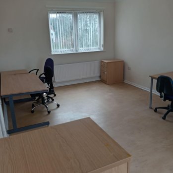 A really bright working space with many potential uses